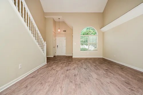 Decatur House: 3828, Waldrop, Hills, Dr,