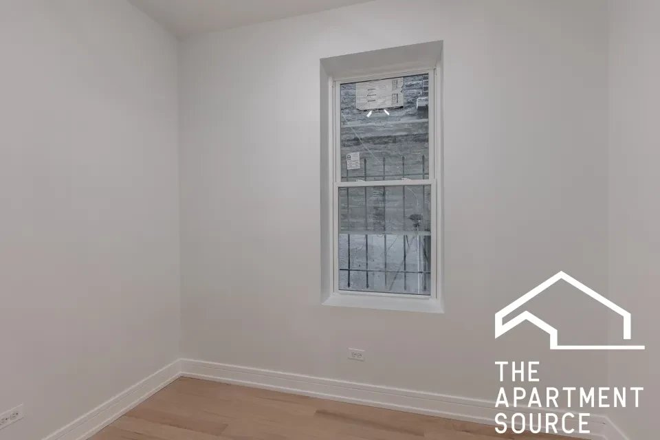 Chicago Apartment: 2943 North Gresham Avenue #1 Chicago, IL 60618