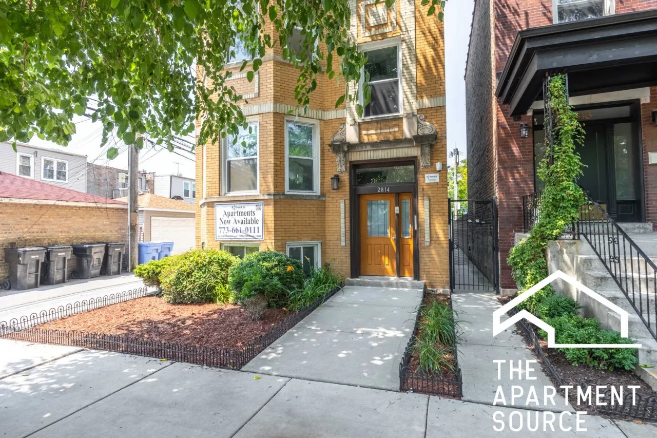 Chicago Apartment: 2814 North Troy Street #3F Chicago, IL 60618