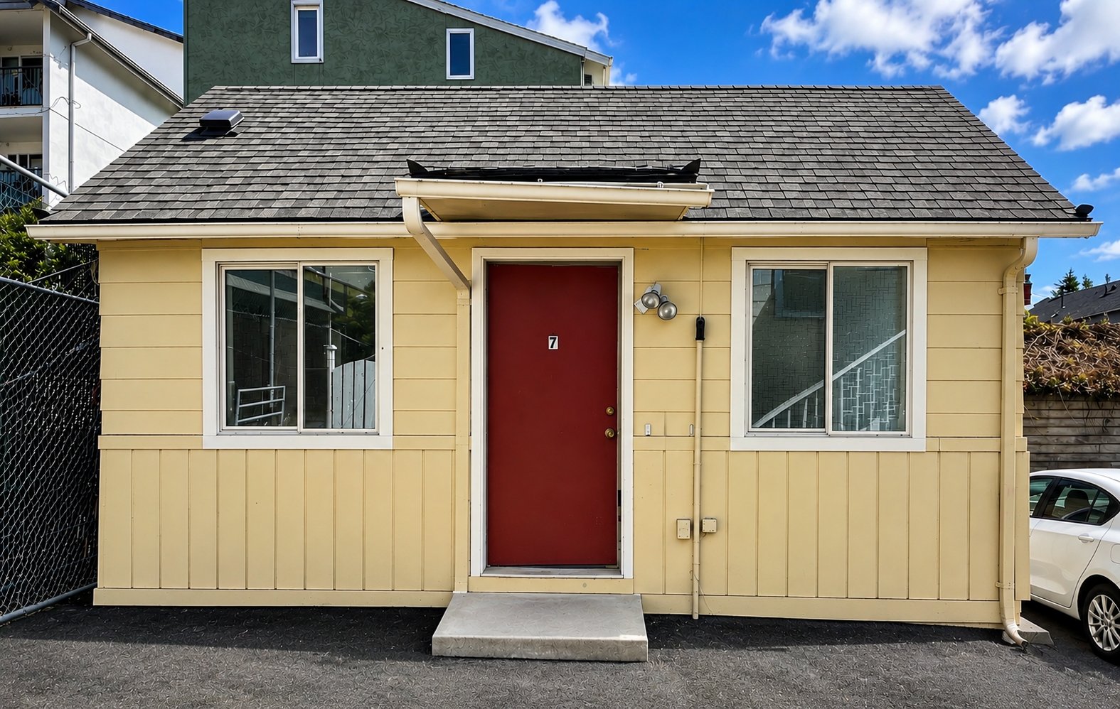 Seattle Single Room: 4226 7th Ave NE