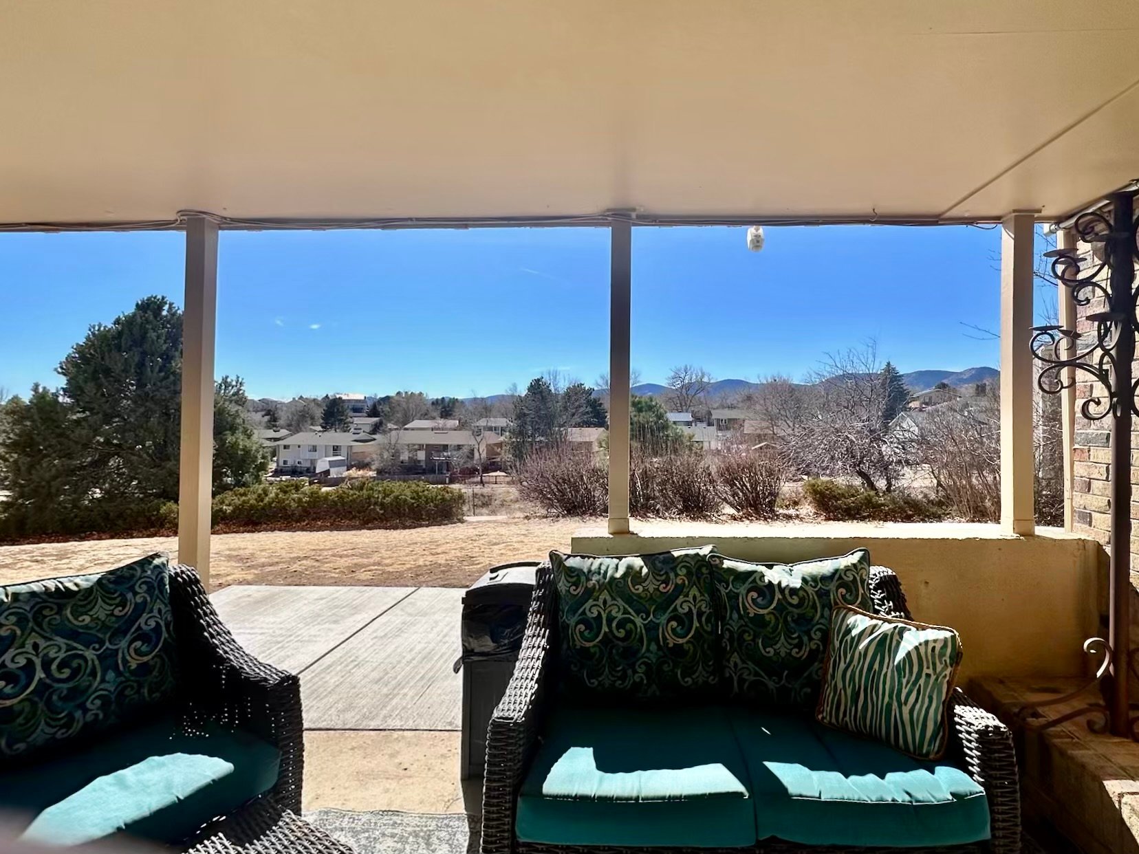Lakewood House: 2230 South Beech Court