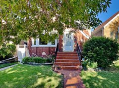 Chicago House: 3110 N Austin Ave