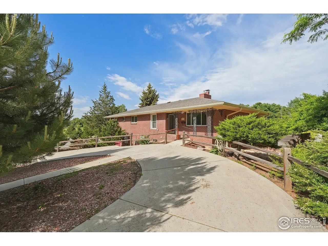 Fort Collins Single Room: 2001 Evergreen Dr