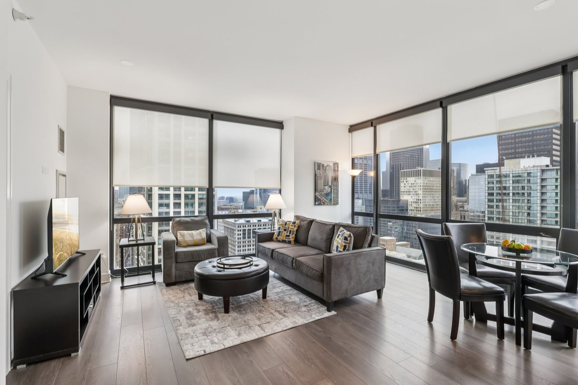 Chicago Condo: 66 E Benton Pl