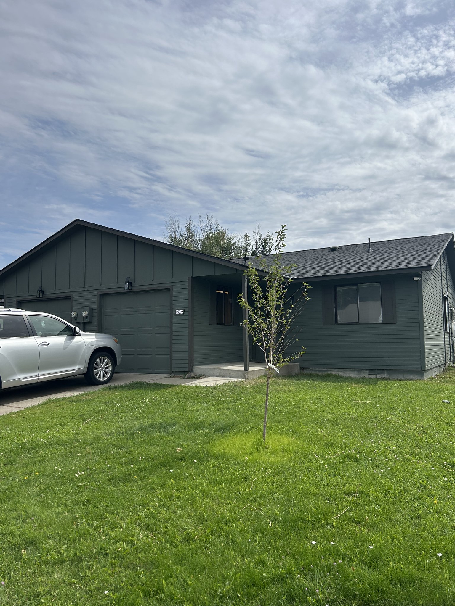 Ellensburg House: 1808 N Regal St