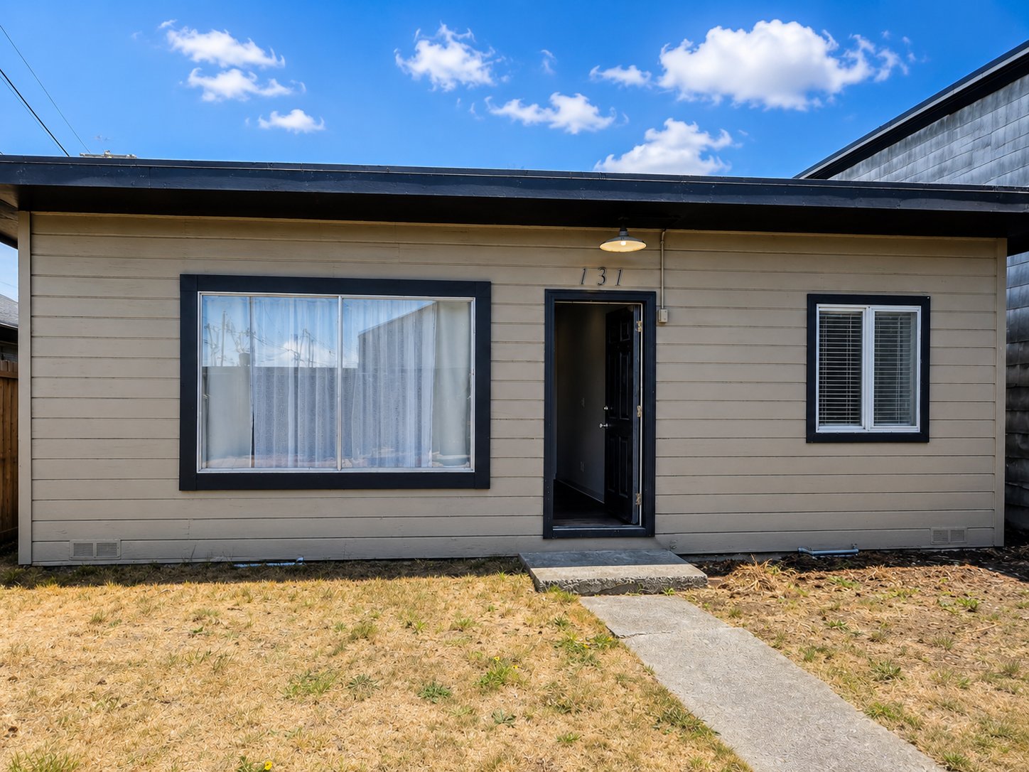 Coos Bay House: 131 S Wasson St