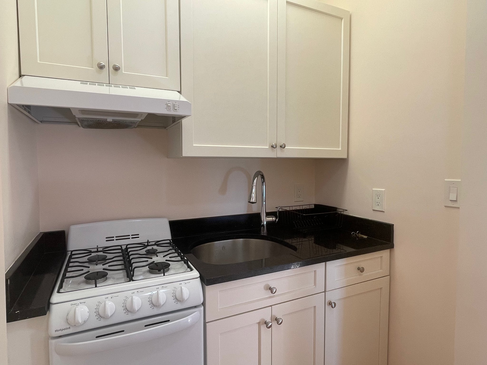 chestnut hill Apartment: 219 Commonwealth Avenue