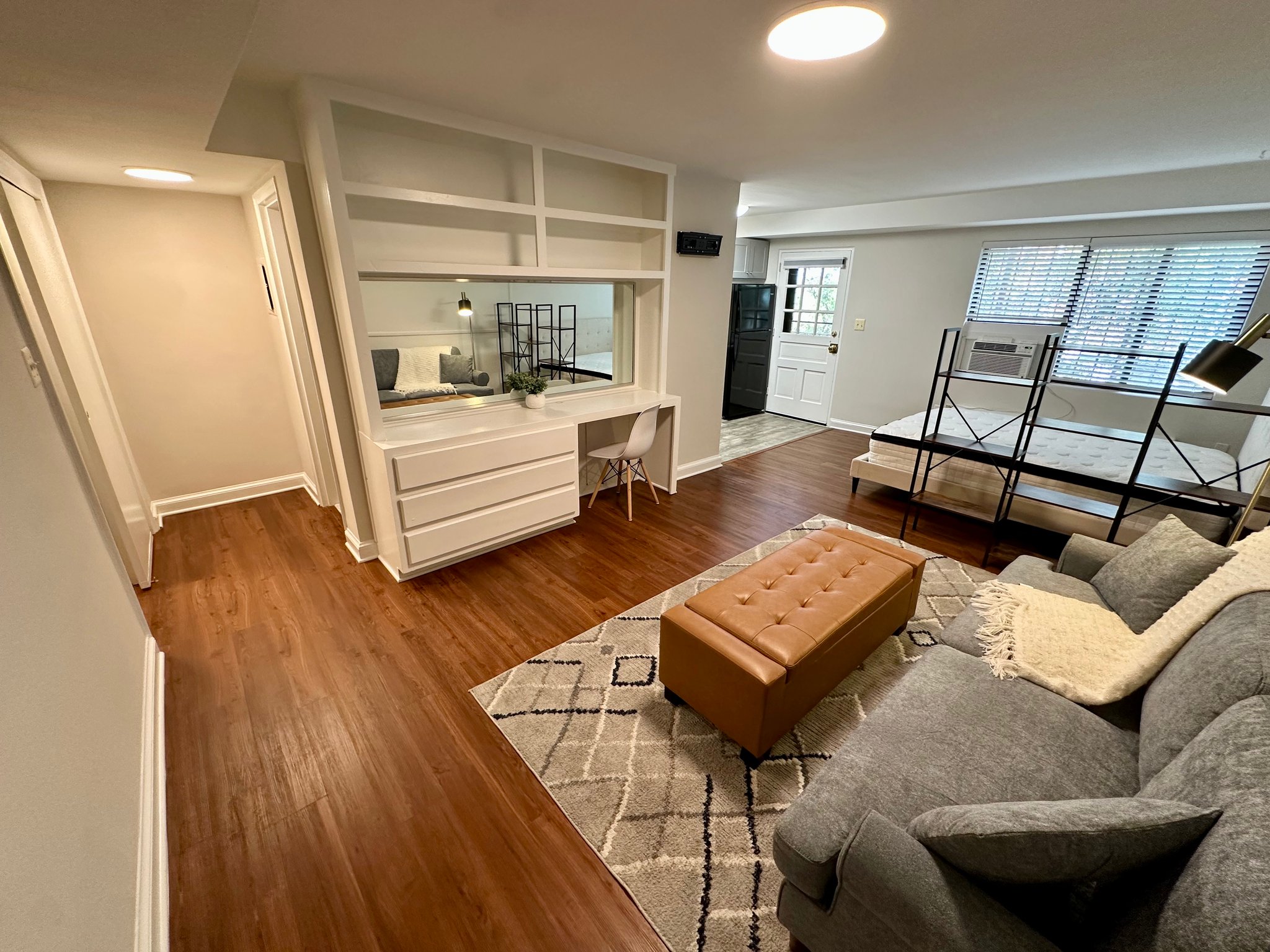 Arlington Condo: 1565 N Colonial Terrace
