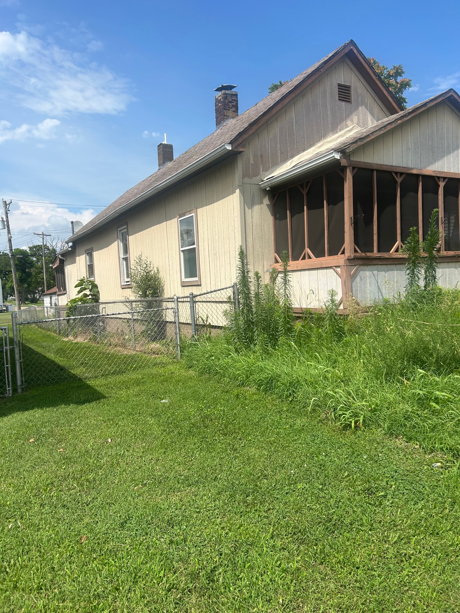 Granite City House: 2504A Denver St