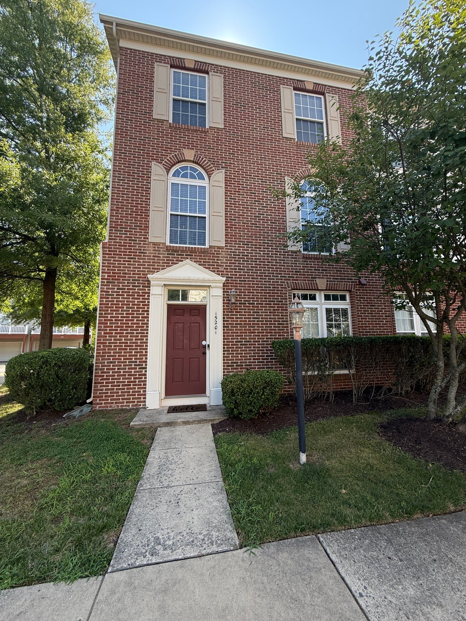Woodbridge Townhome: 15201 Torbay Way