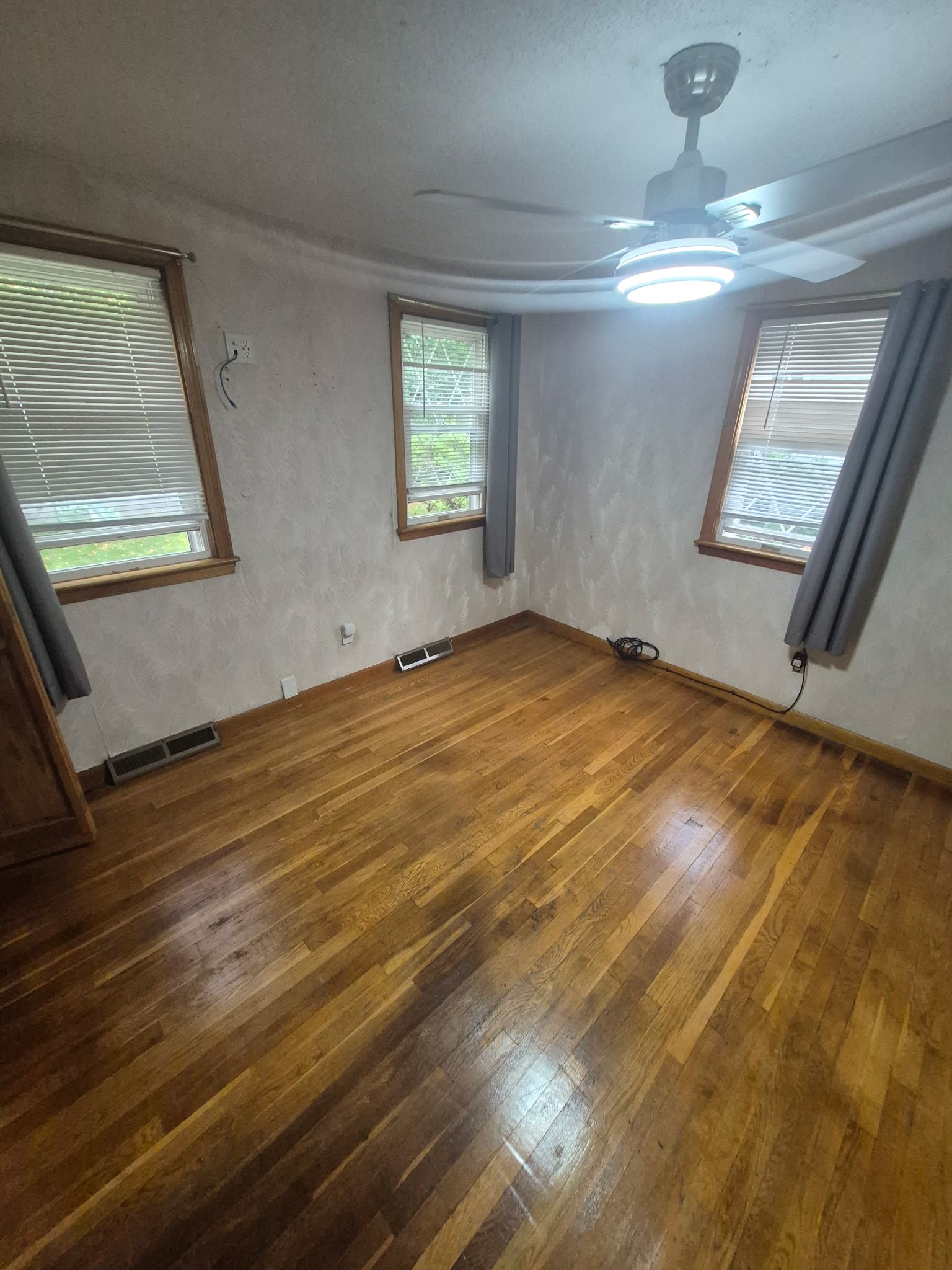 Brockton House: 1 short street