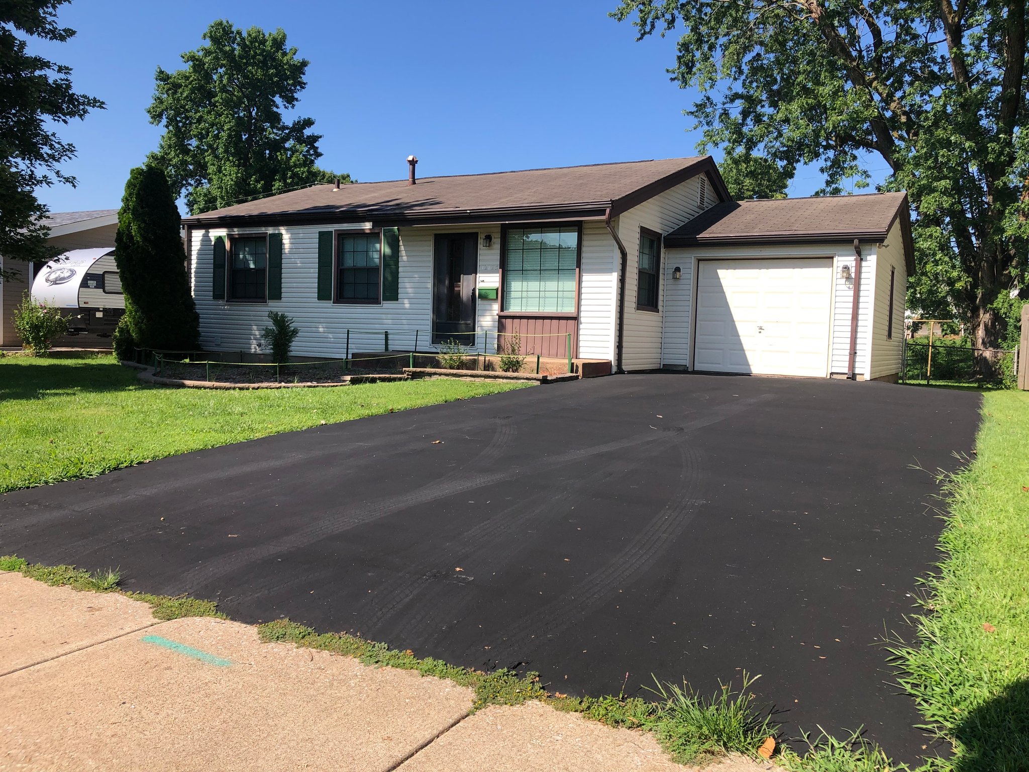 Maryland Heights House: 12125 Hillcrest Pl