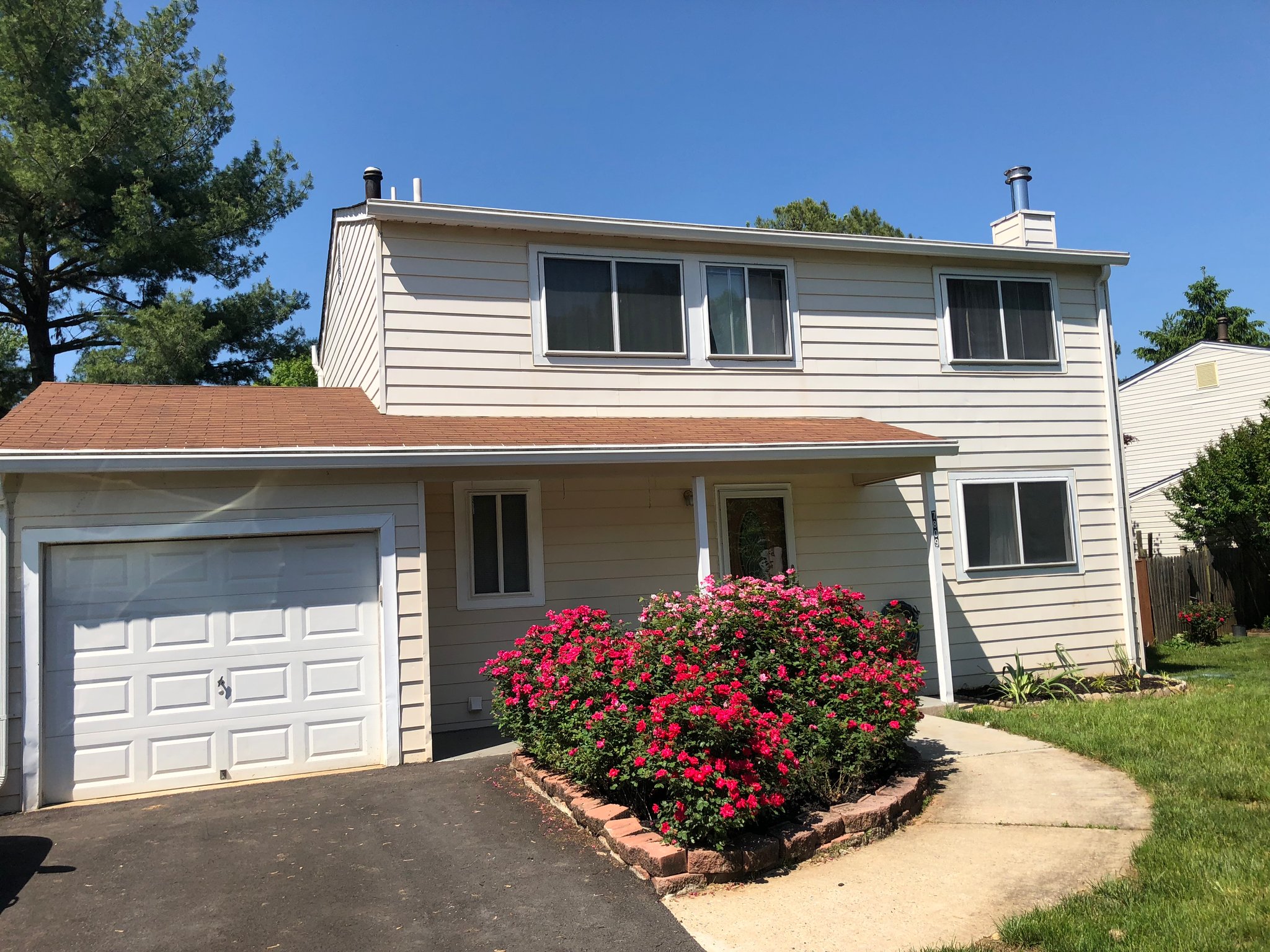 Rockville House: 7809 Suthard Dr