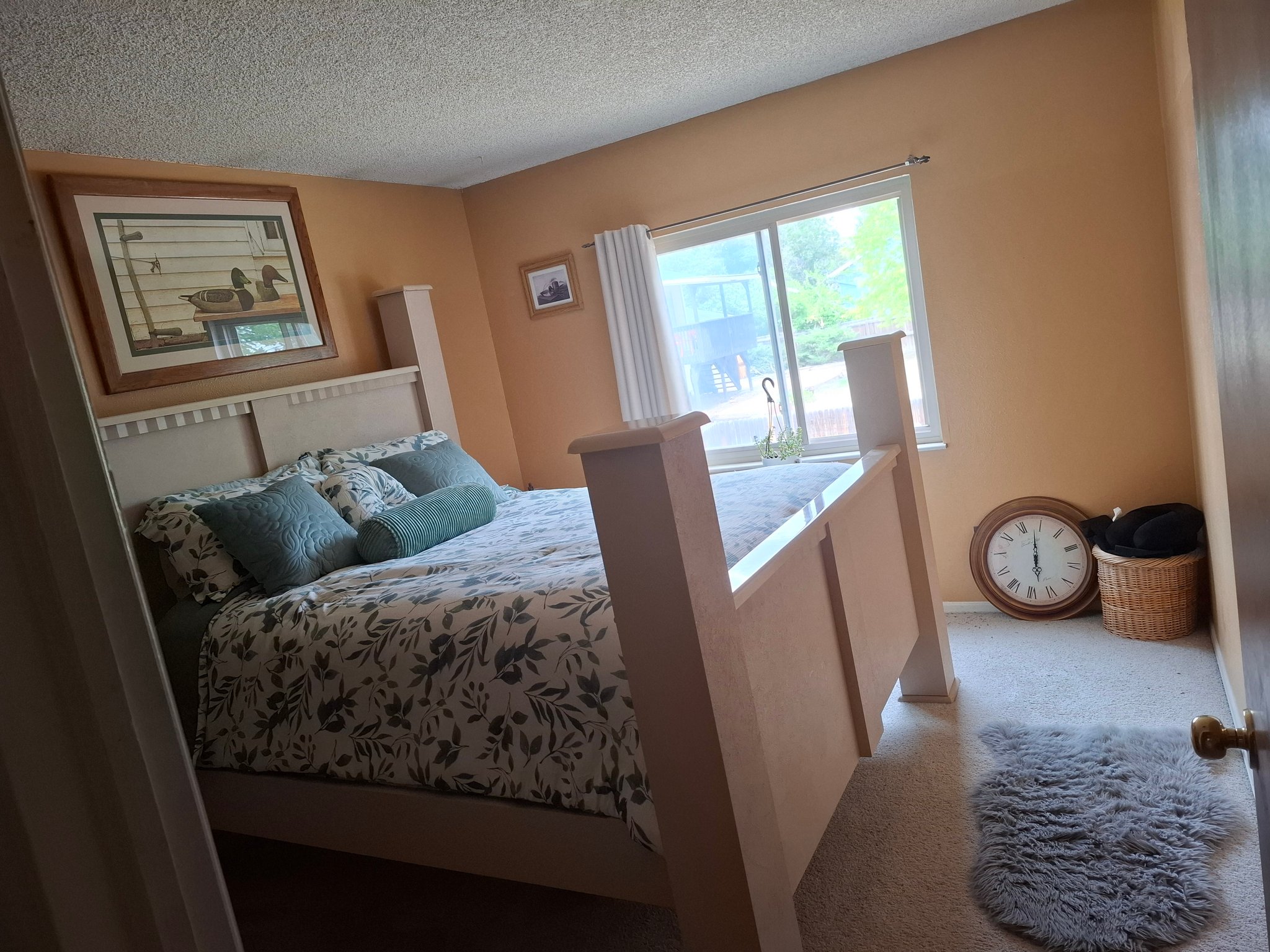 Aurora House: 1326 South Lewiston Street