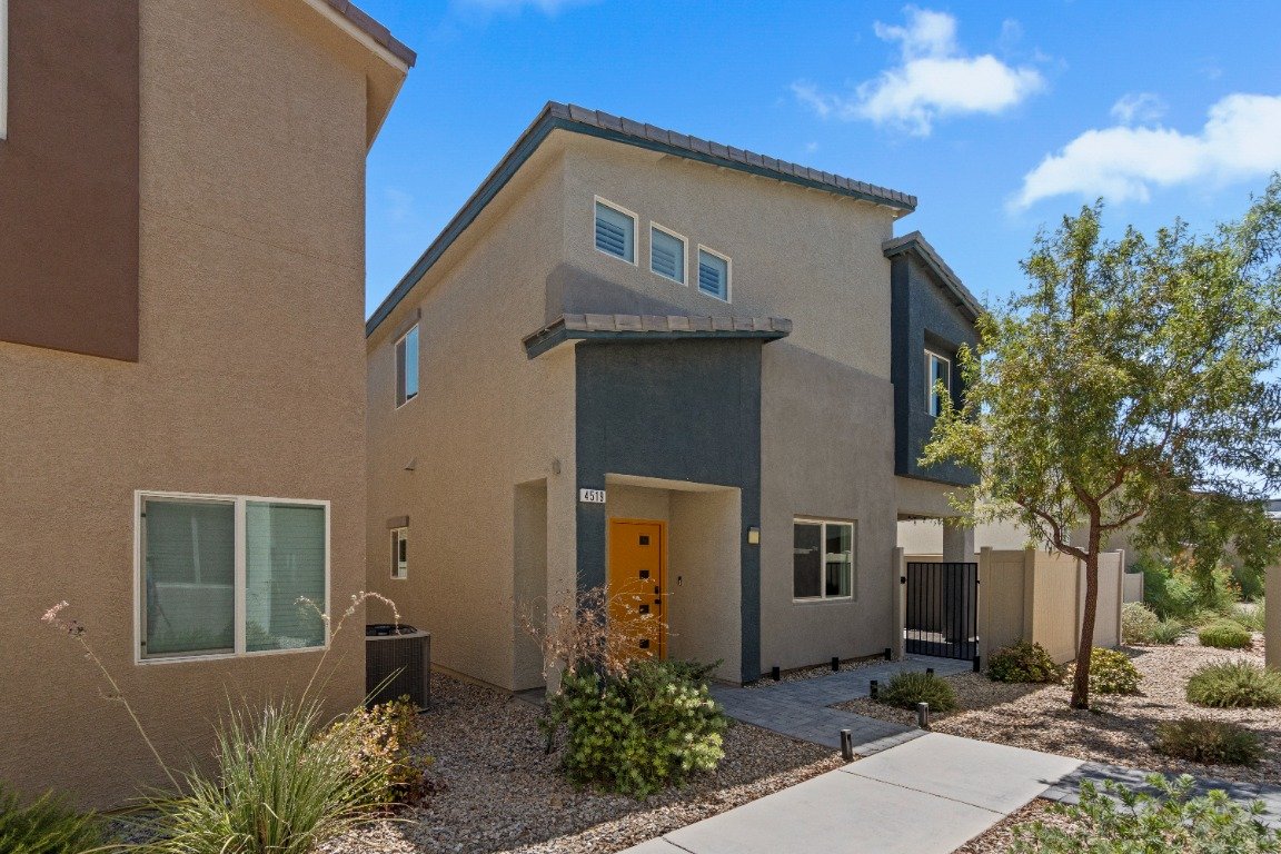 North Las vegas House: 4519 Sapphire Moon