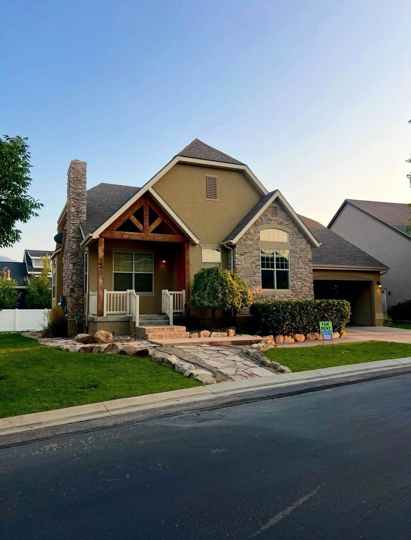 Mapleton House: 2049 W Sunflower Ln