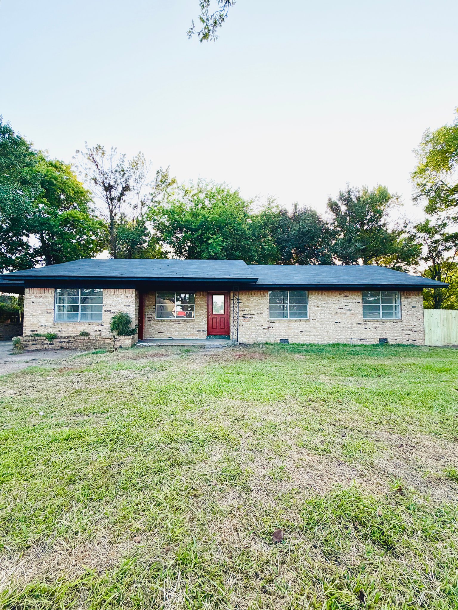 Texarkana House: 923 California St