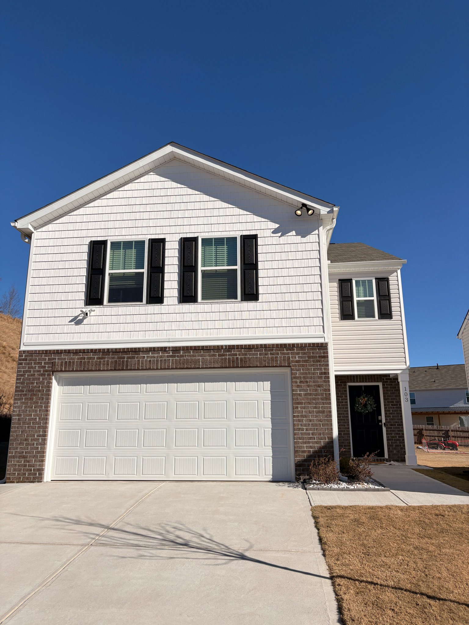 Easley House: 103 Mable Leaf Ln