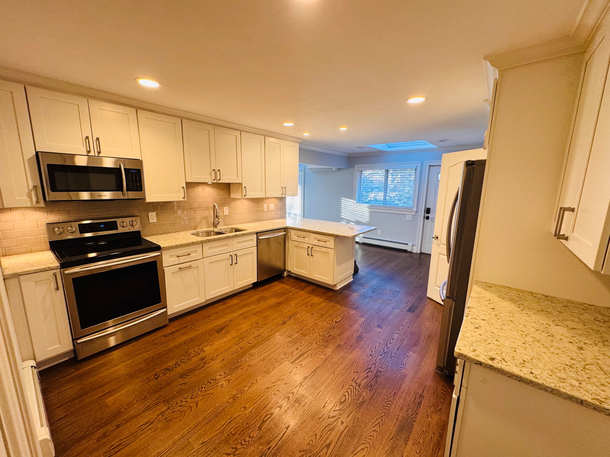 Hauppauge Apartment: 500 Hoffman Lane