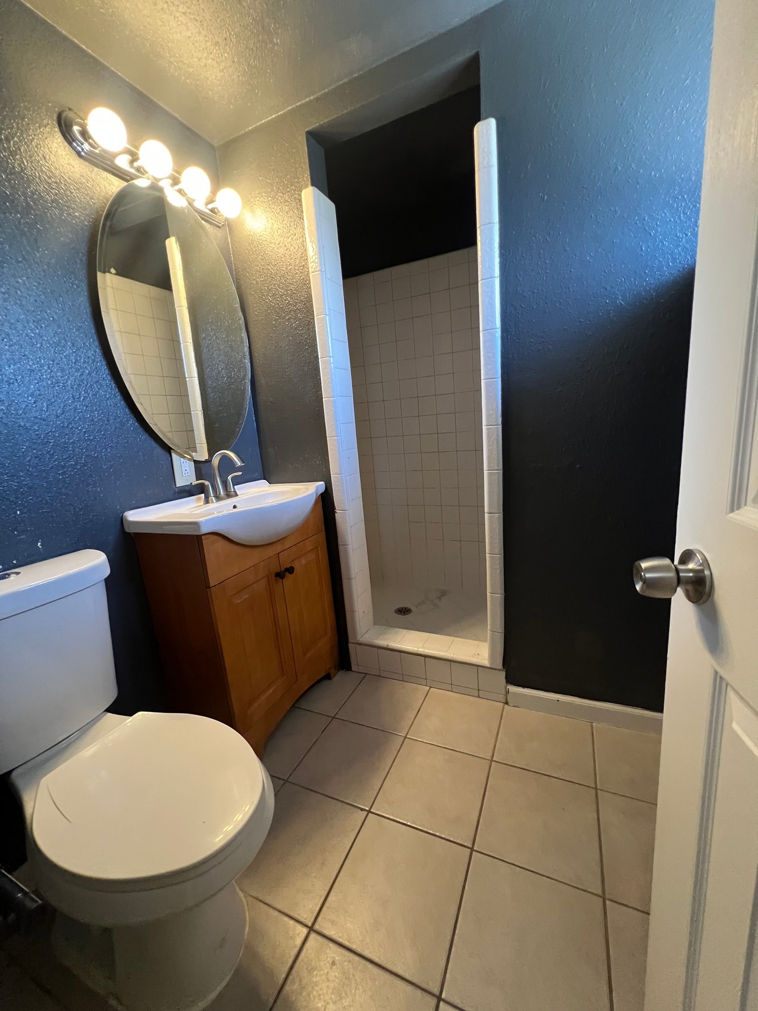 Escondido House: 700 E Washington Ave