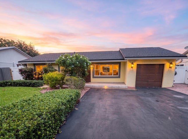 Boca Raton House: 9585 AFFIRMED LANE