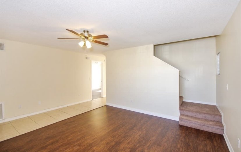 Mineola House: 1724 Heritage Dr