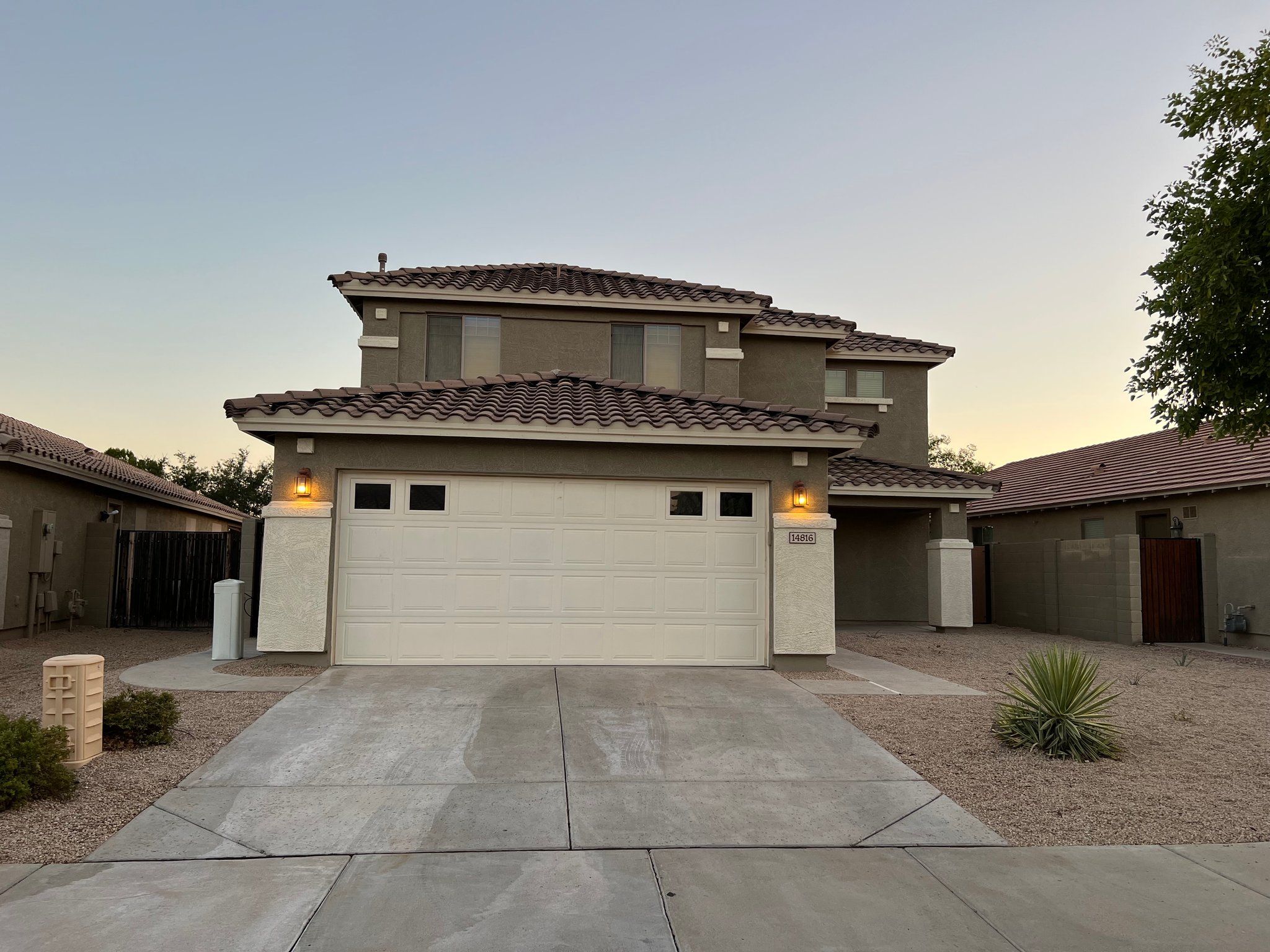 Surprise House: 14816 N. 140th Ave
