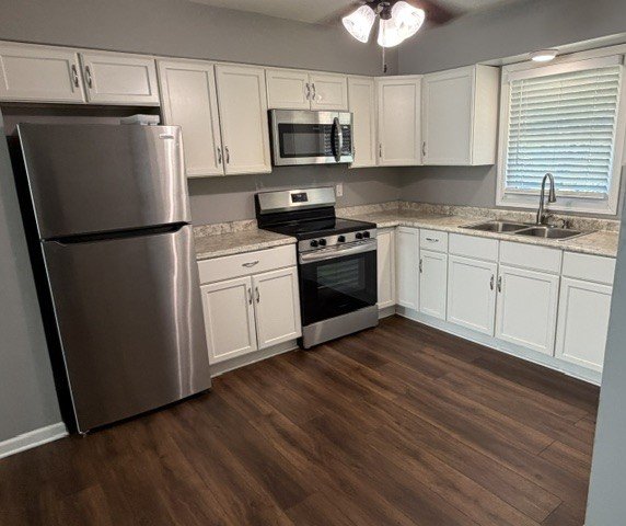 Plainfield Apartment: 14000 S Marybrook Dr
