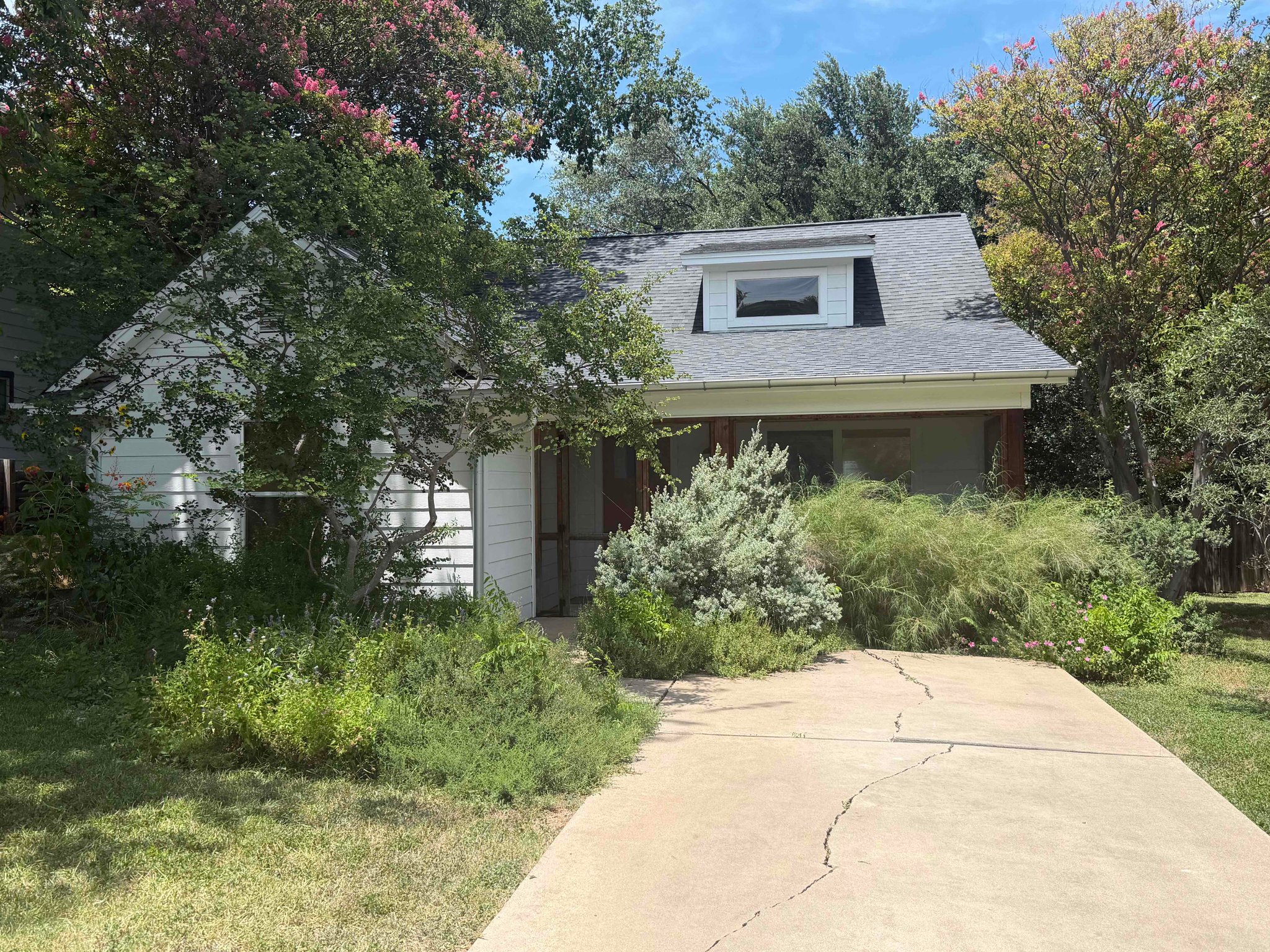 Austin House: 400 Delmar Avenue