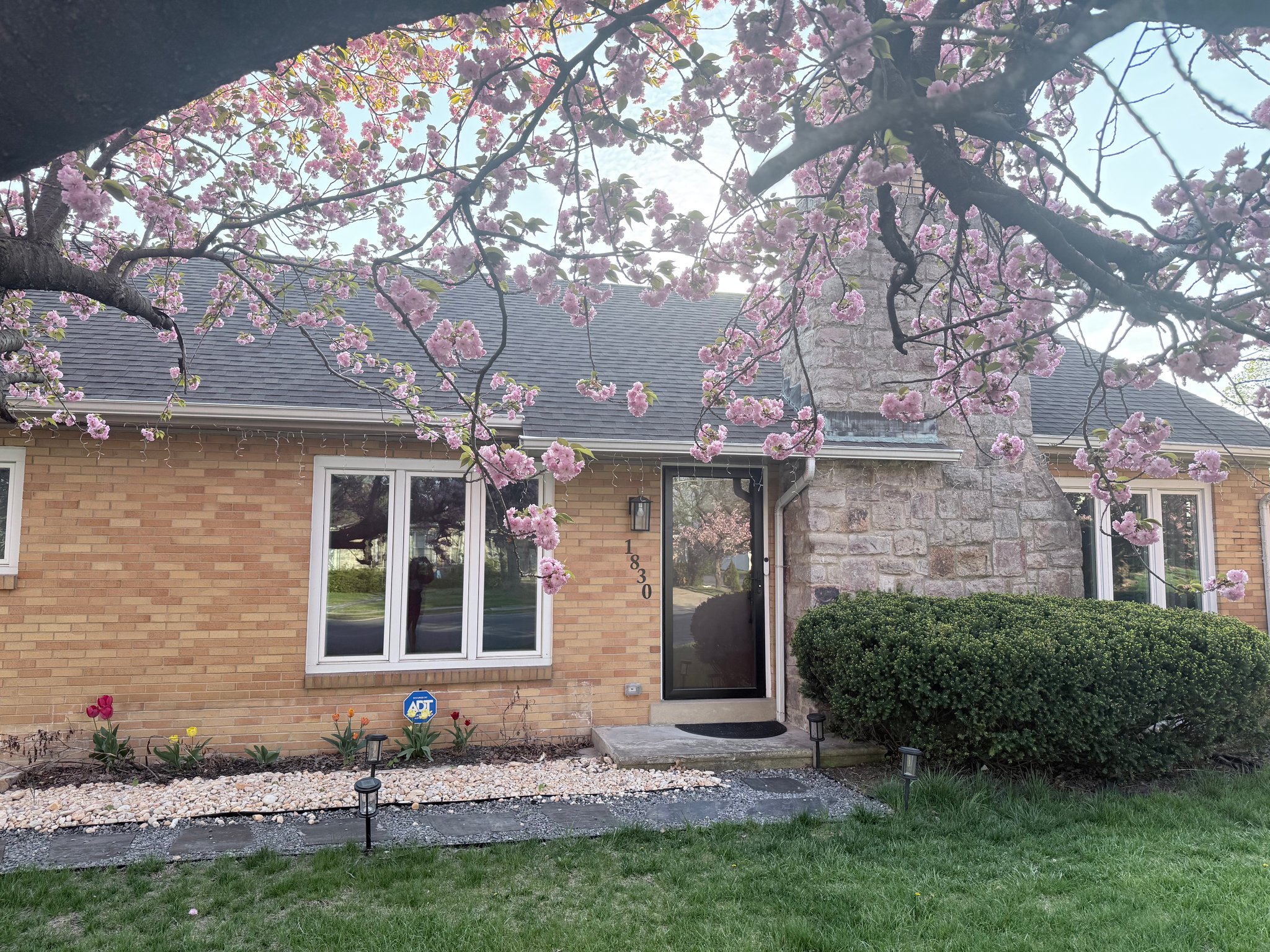 Northampton House: 1830 Laubach Ave