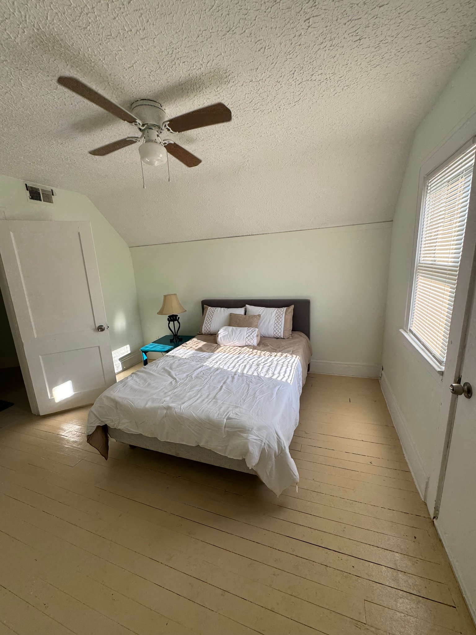 Cleveland Multiplex: 1534 Eddington Rd