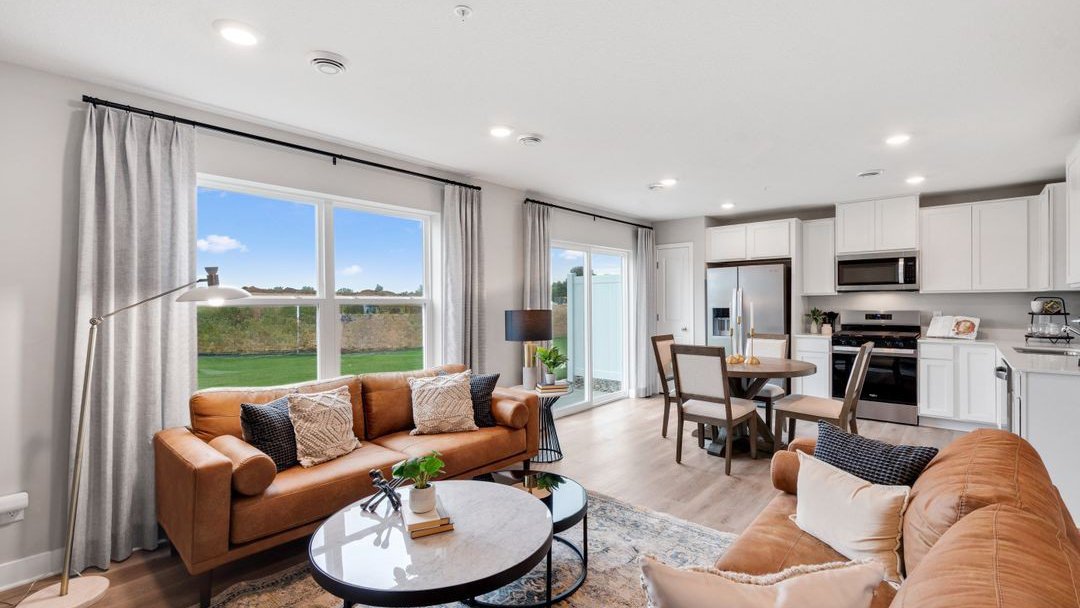 Rogers Townhome: 12726 Ashbury Dr