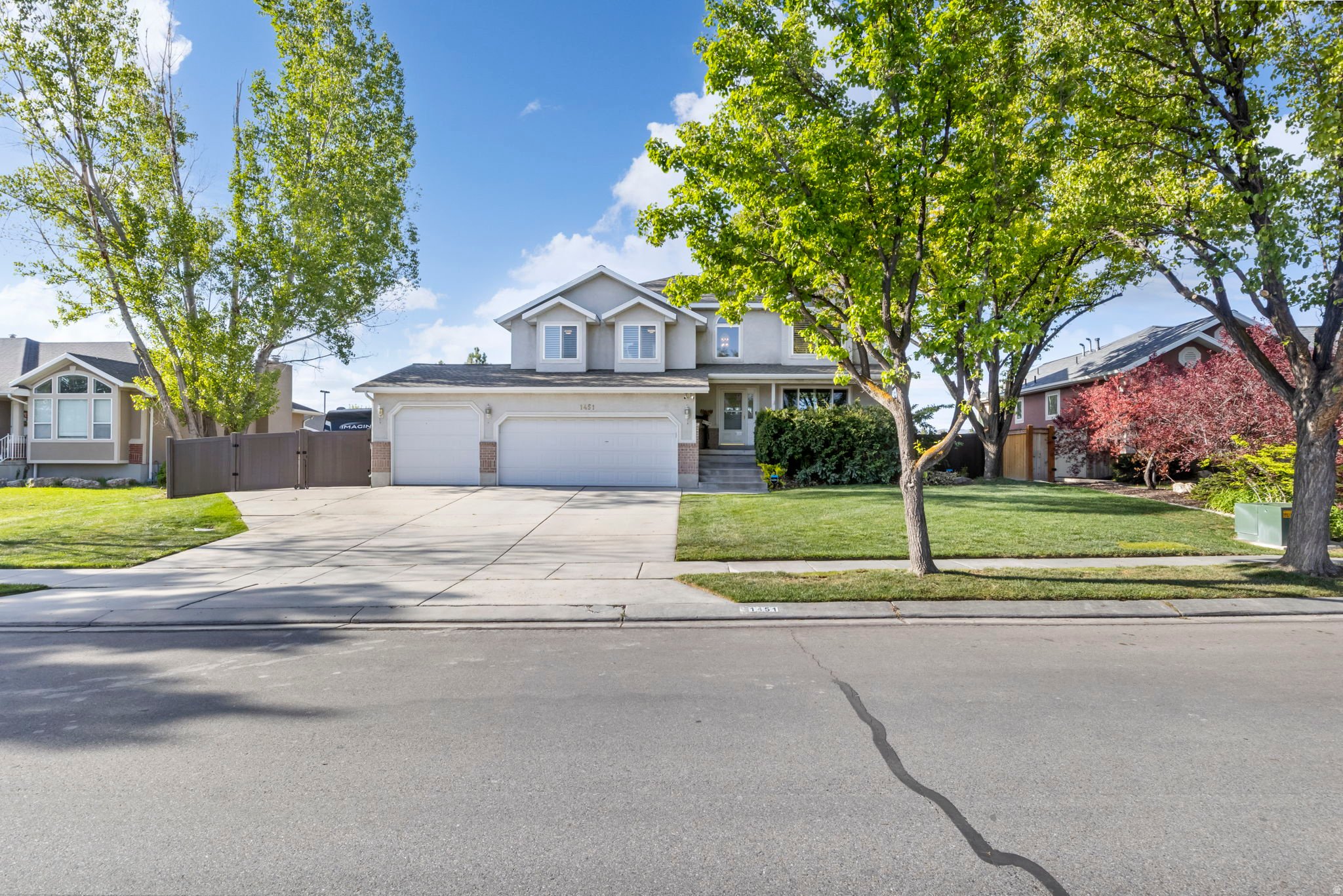 South Jordan House: 1541 W 11150 S