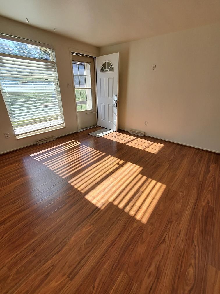 Centennial Townhome: 5846 S Pearl St