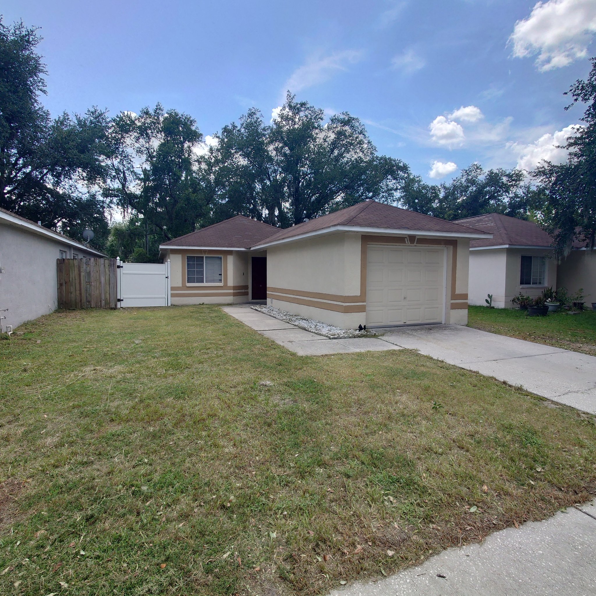 Plant City House: 403 Abigail Road