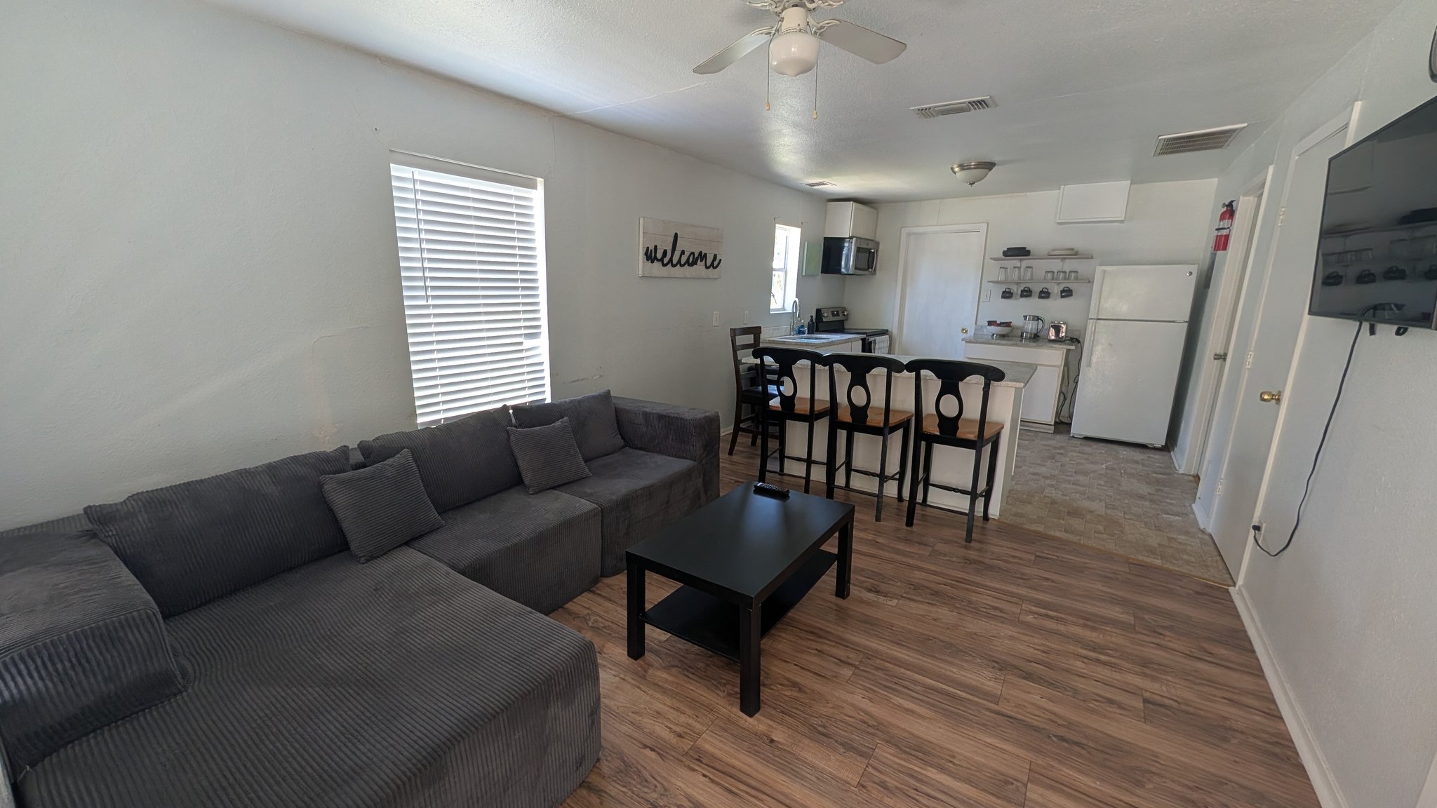 San Antonio House: 331 Gardina St