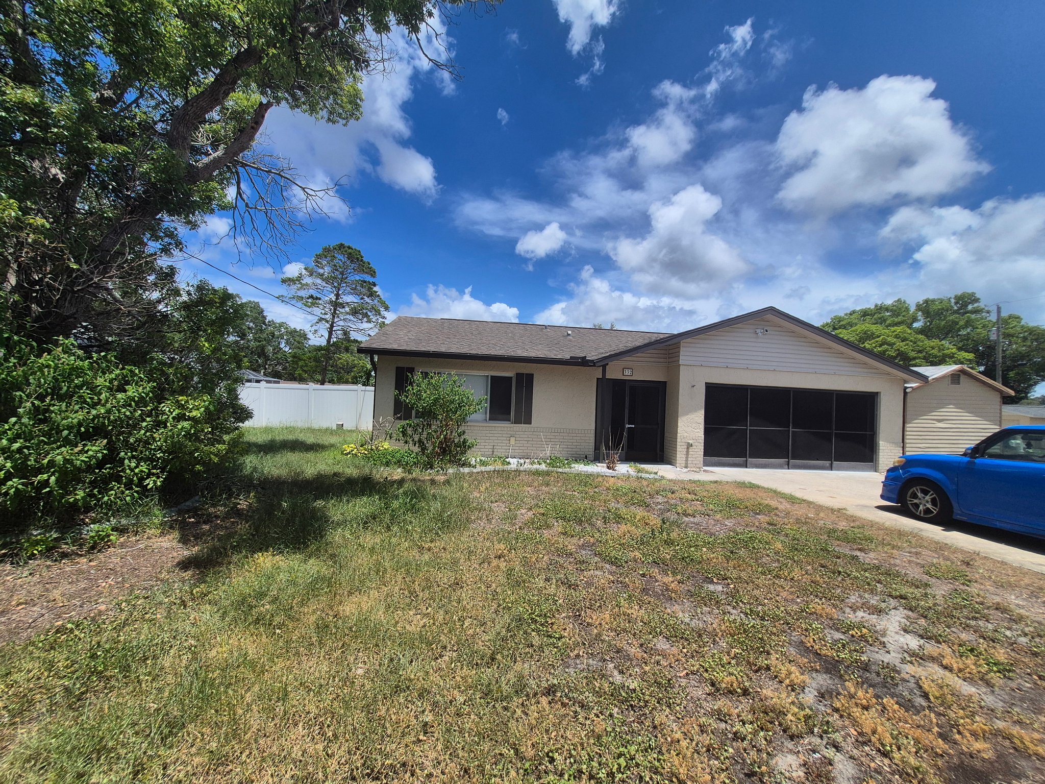 Spring Hill House: 332 Upland Ave