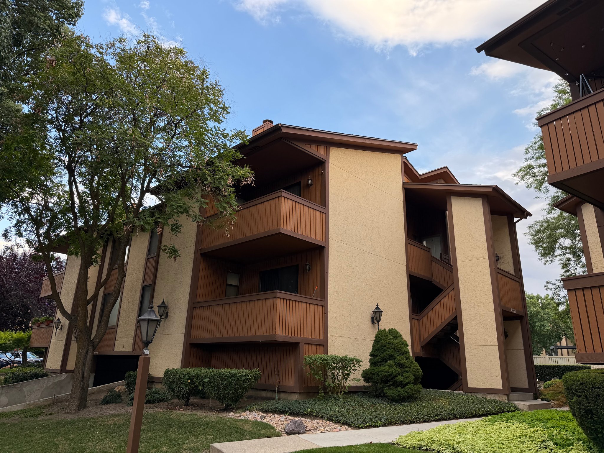 Midvale Condo: 6884 S Countrywoods Cir