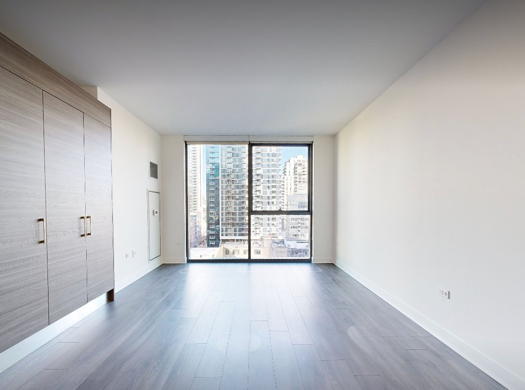 Chicago Condo: 450 N Franklin St