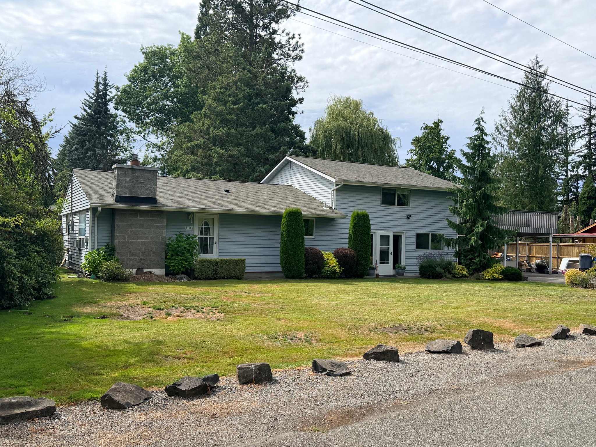Tacoma House: 11108 26th Ave E