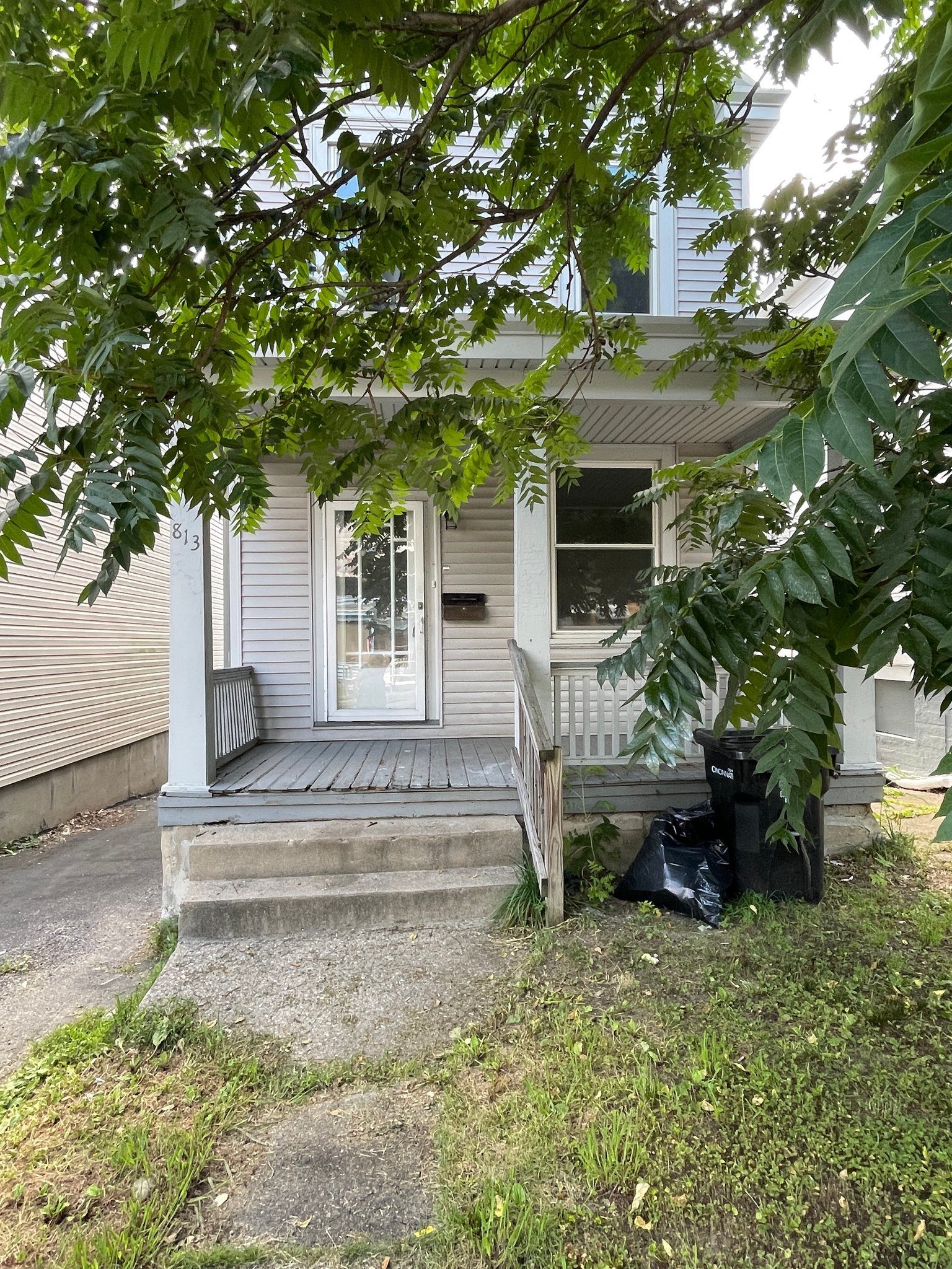 Cincinnati House: 813 Terry St