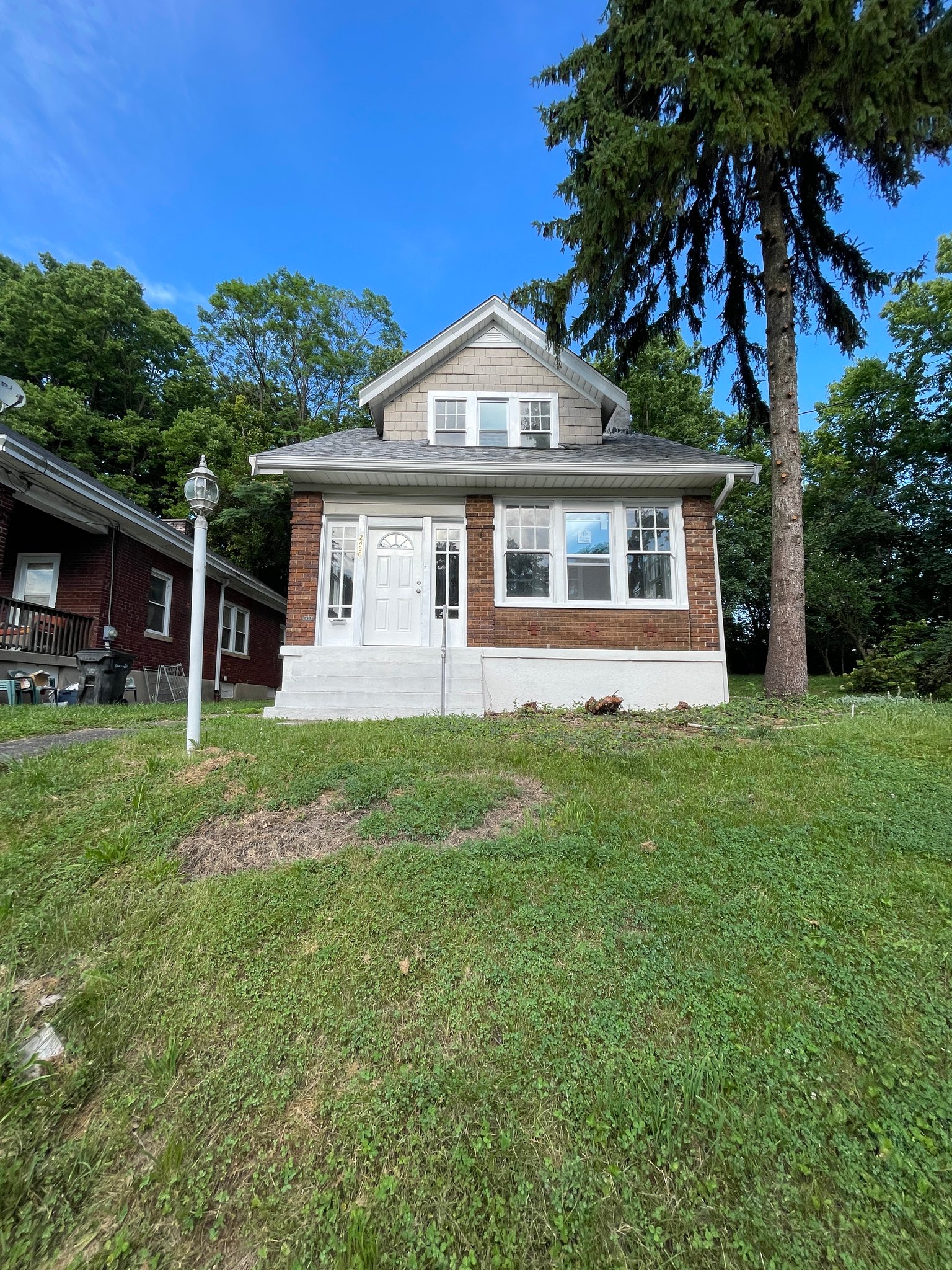 Cincinnati House: 2456 Saturn St
