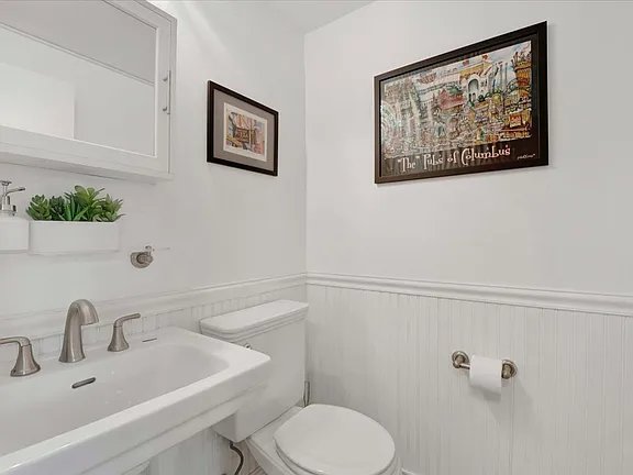 chicago Apartment: 2100 N Lincoln Park W