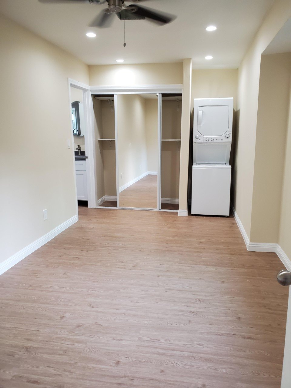 Los Angeles Townhome: 4314 Normal Ave