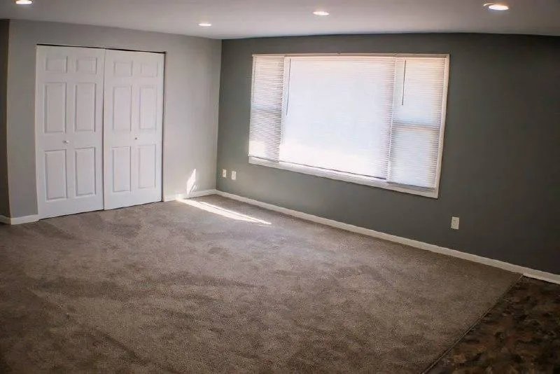 Anderson Apartment: 1916 E 50th St Apt E