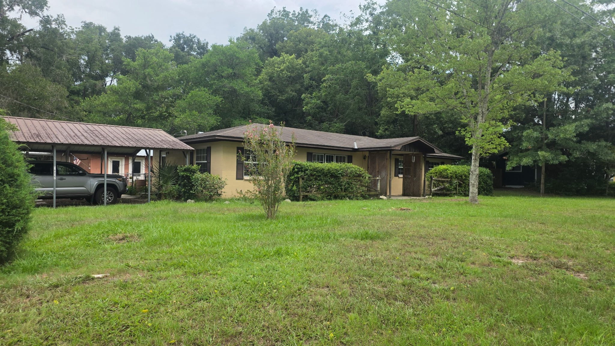High Springs House: 18427 NW 235th St