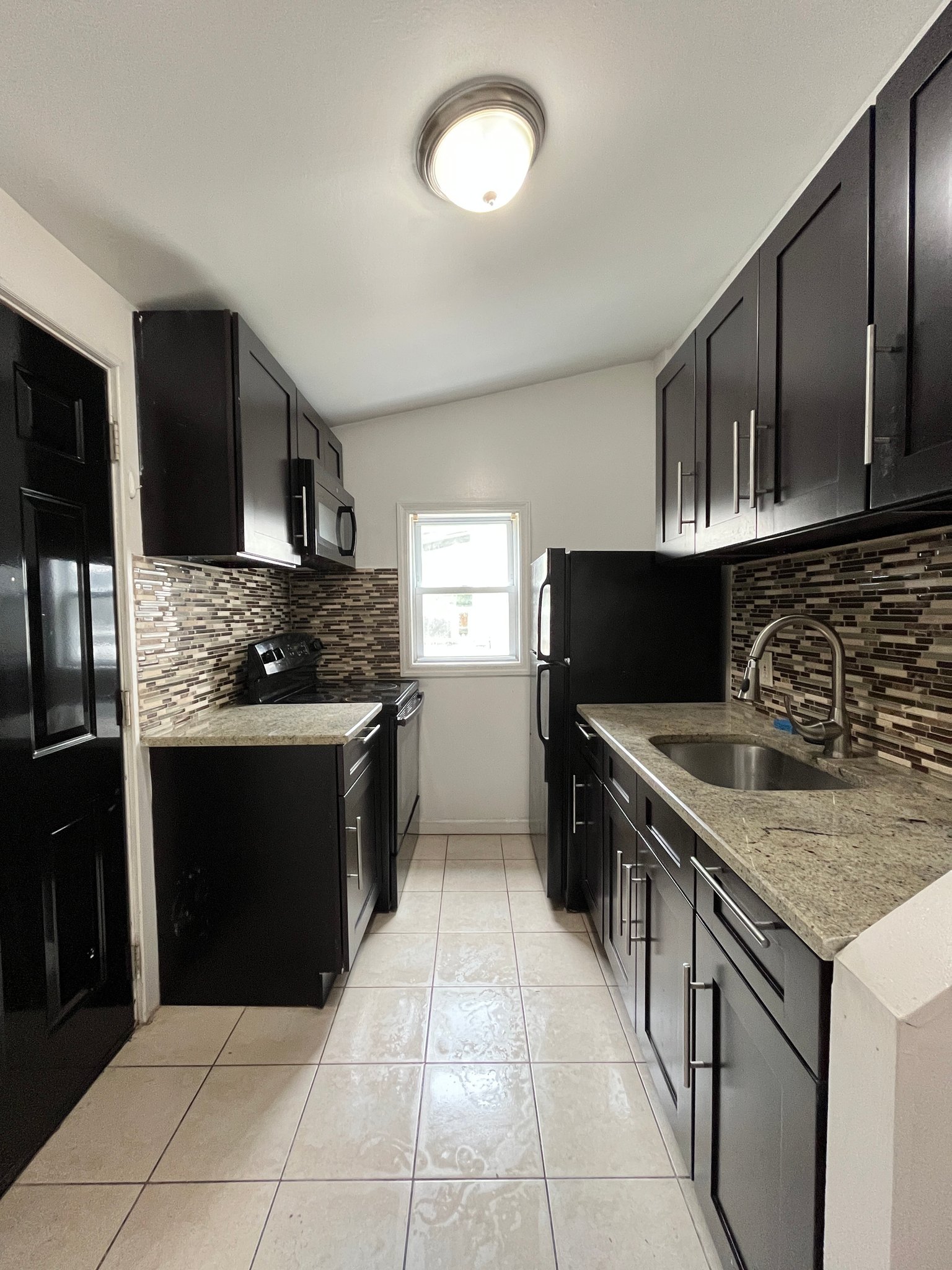 Philadelphia Multiplex: 1412 Ellsworth Street Unit 3