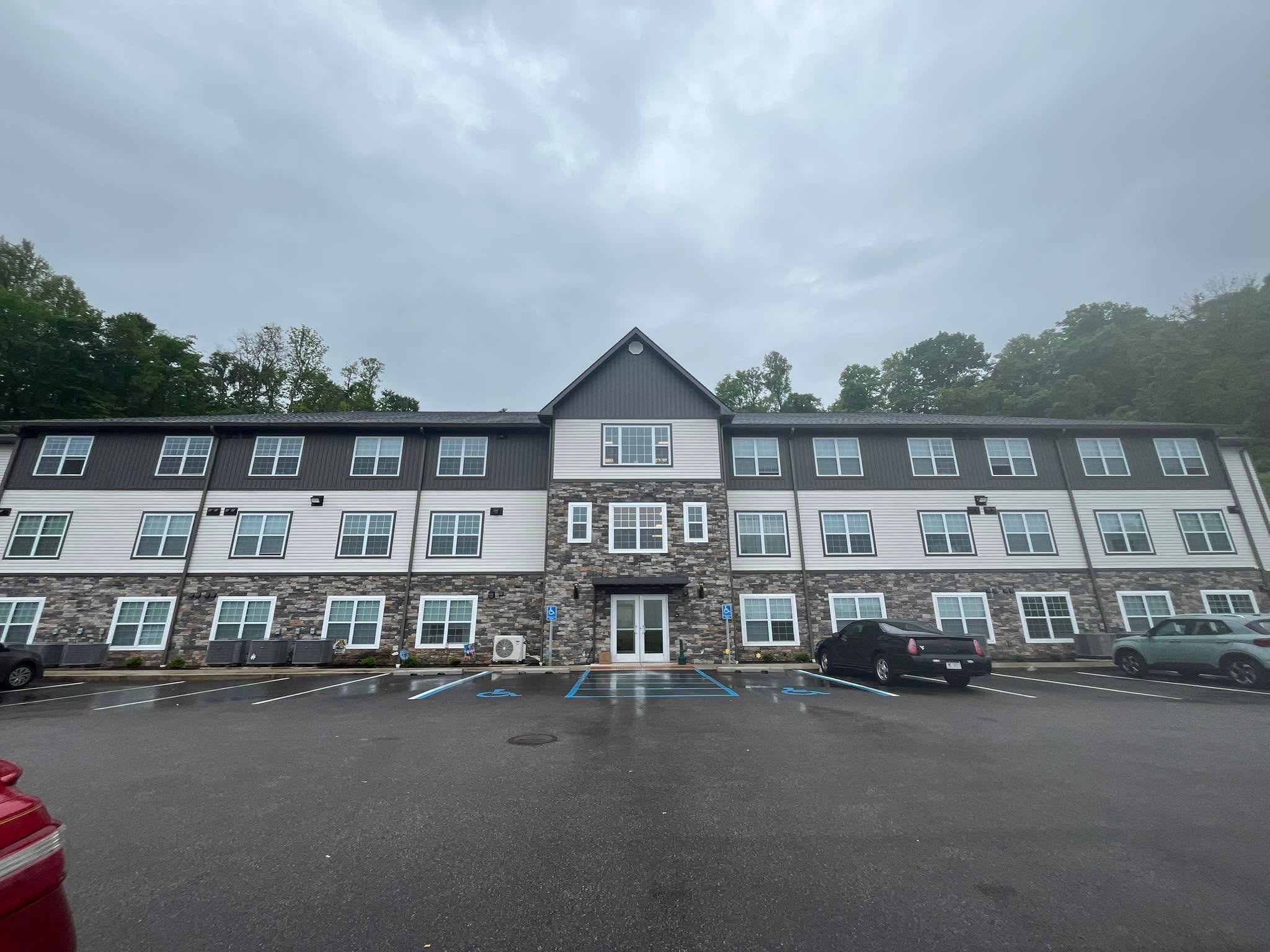Elkview Apartment: 350 Elk Village Drive