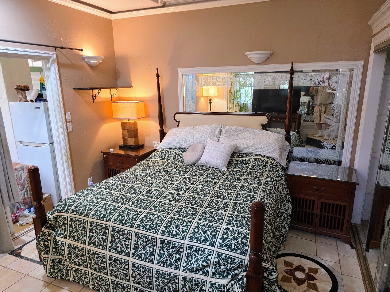 Kapaa Multiplex: 6310 Helena lane