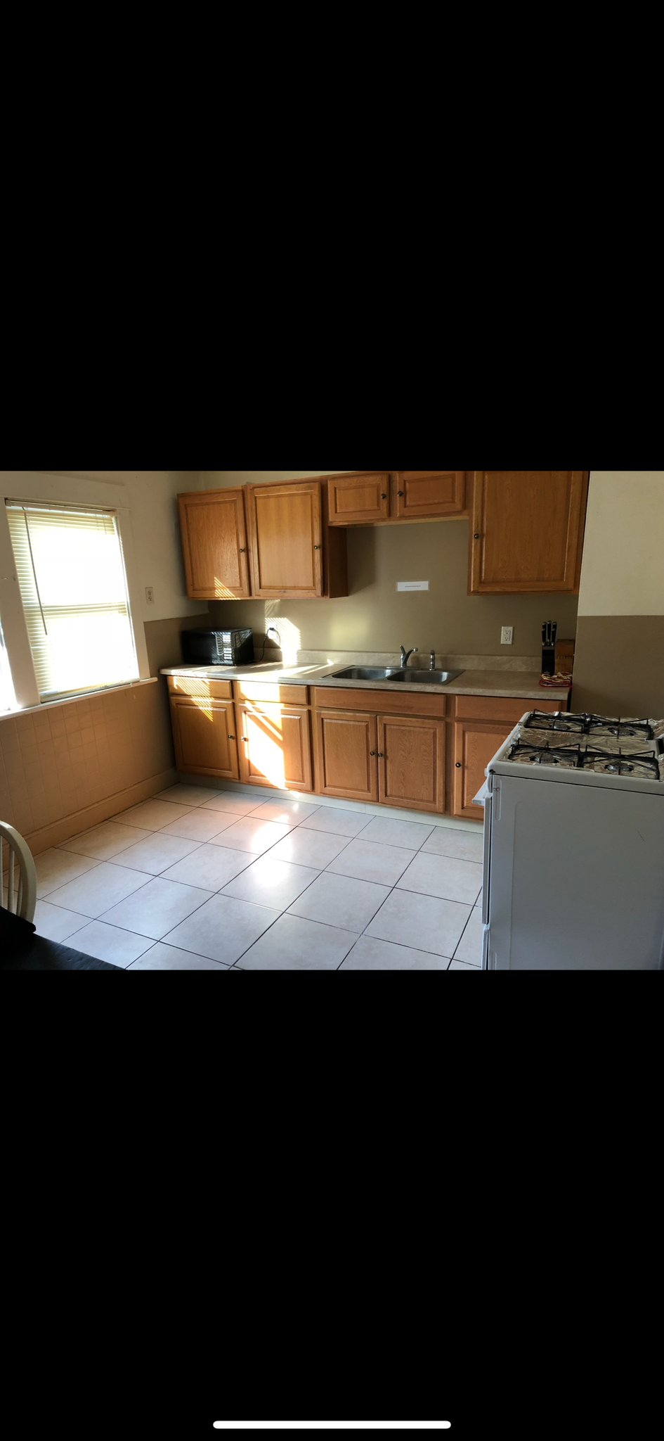 Buffalo Apartment: 200 Englewood ave